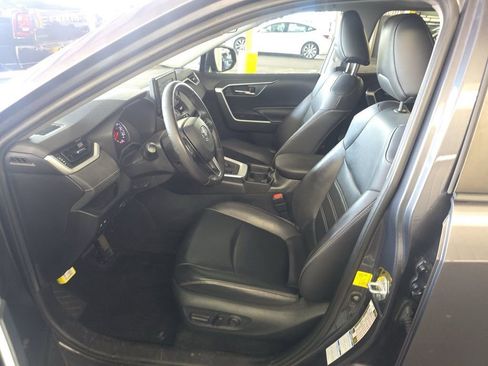Used 2019 Toyota RAV4 XLE Premium w/ All Weather Liner Package image 6