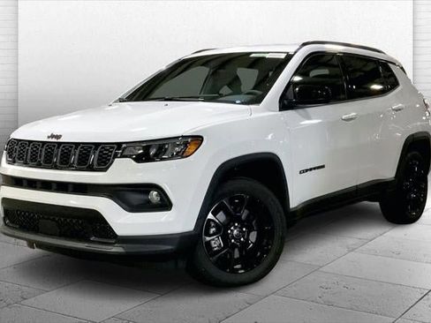 New 2026 Jeep Compass Latitude image 30