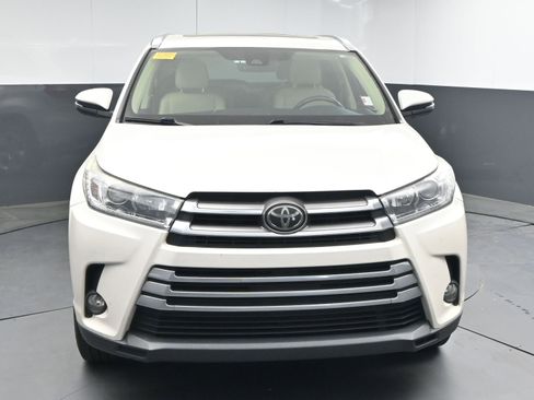 Used 2018 Toyota Highlander Limited image 2