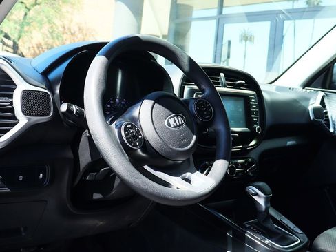 Used 2021 Kia Soul LX image 36