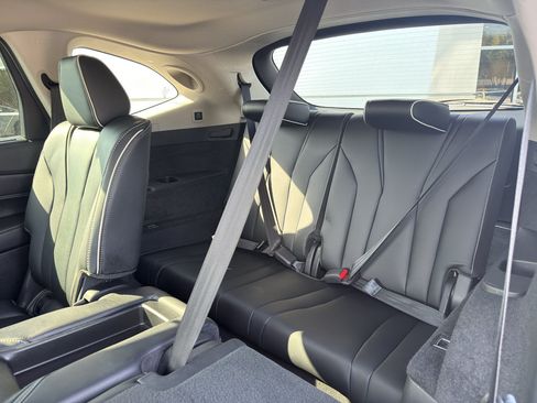 Used 2022 Acura MDX SH-AWD w/ Advance Package image 13