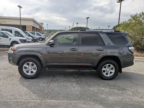 Used 2021 Toyota 4Runner SR5 Premium w/ Moonroof Package image 7