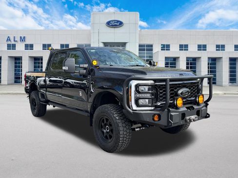 New 2026 Ford F250 Lariat w/ Black Appearance Package image 3