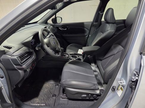 Used 2025 Subaru Forester Touring w/ Popular Package - Touring image 8