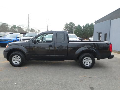 Used 2019 Nissan Frontier S image 9