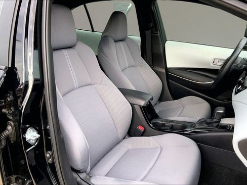 Used 2025 Toyota Corolla SE FWD image 7