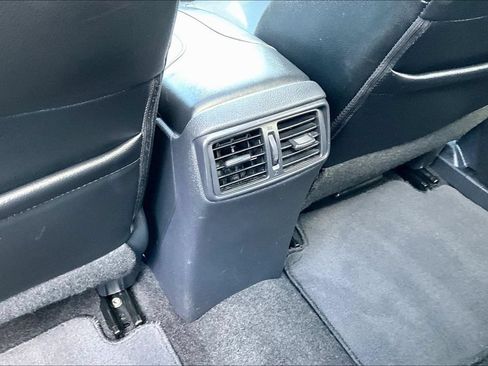 Used 2017 Nissan Rogue SL w/ SL Premium Package FWD image 9