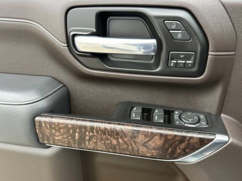 Used 2020 GMC Sierra 2500 Denali w/ Denali Ultimate Package AWD/4WD image 11