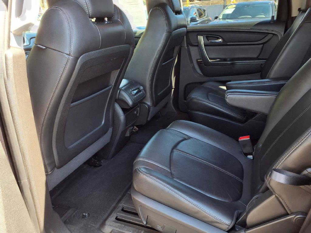 Used 2016 Chevrolet Traverse LT FWD image 22