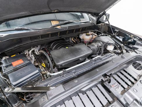 Used 2025 Chevrolet Silverado 1500 RST AWD/4WD image 30