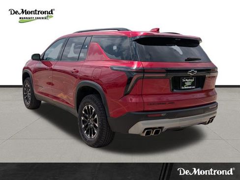 Used 2024 Chevrolet Traverse Z71 w/ Enhanced Driving Package image 7