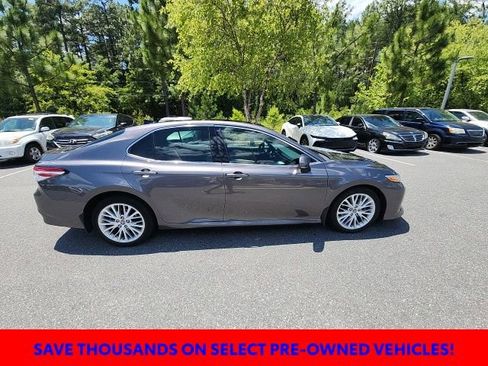 Used 2018 Toyota Camry XLE w/ Driver Assist Package FWD image 19
