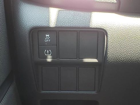 Used 2018 Honda CR-V LX image 20