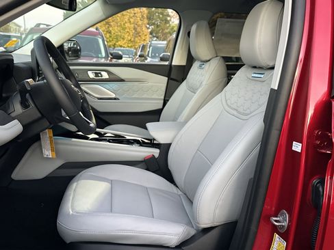 New 2026 Ford Explorer Platinum w/ LUX Leather Package image 13