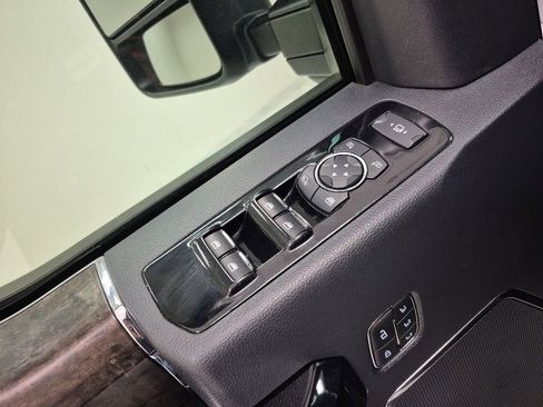 Used 2022 Ford F250 Lariat w/ Lariat Ultimate Package image 24