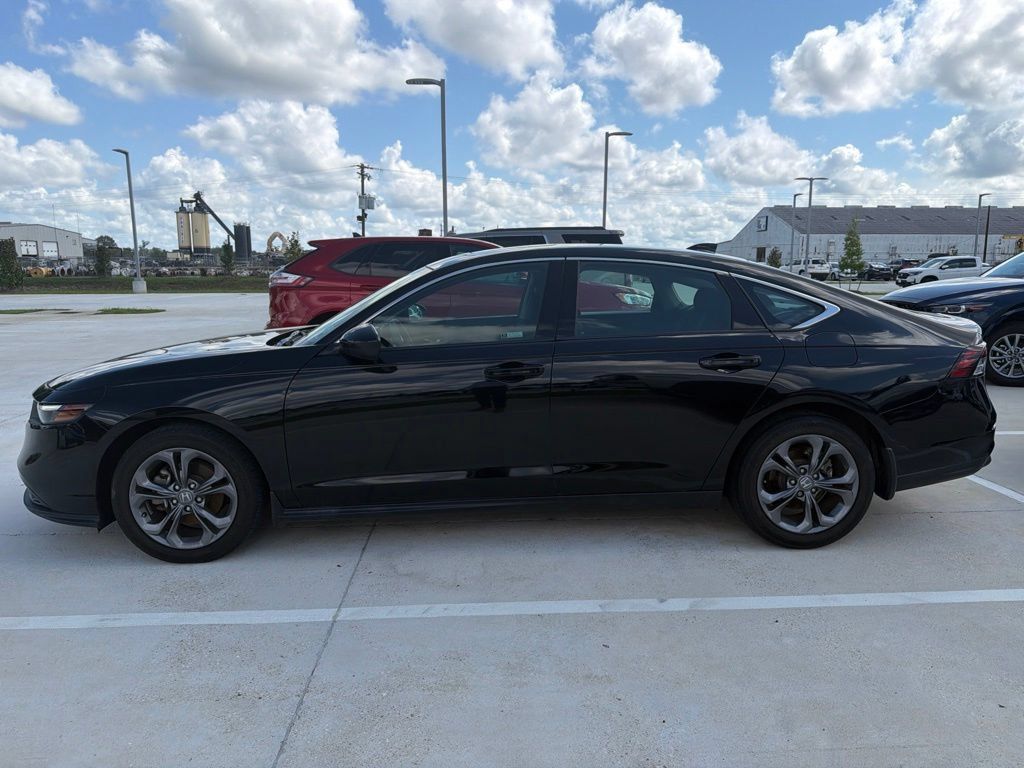 Used 2023 Honda Accord EX image 8