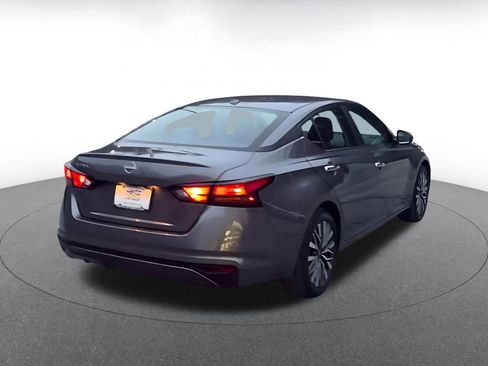 Used 2025 Nissan Altima 2.5 SV image 15