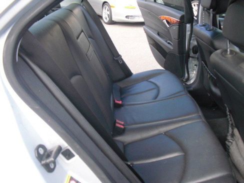 Used 2006 Mercedes-Benz E 350 Sedan image 5
