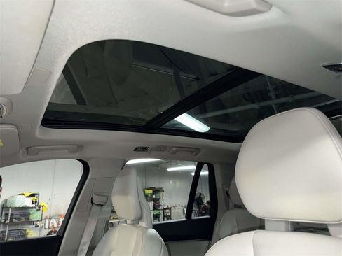 Used 2020 Volvo XC90 T6 Momentum w/ Protection Package Premier image 22