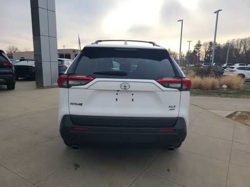 Used 2022 Toyota RAV4 XLE image 6