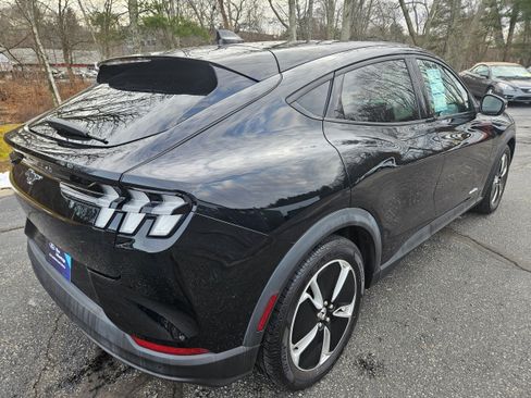 Certified 2021 Ford Mustang Mach-E Select w/ Comfort/Appearance Package image 5