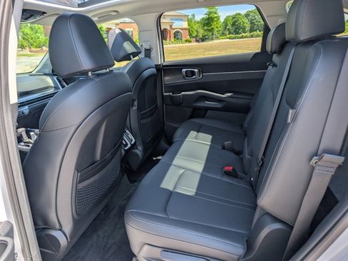 Used 2025 Kia Sorento S w/ Panoramic Sunroof Package FWD image 30
