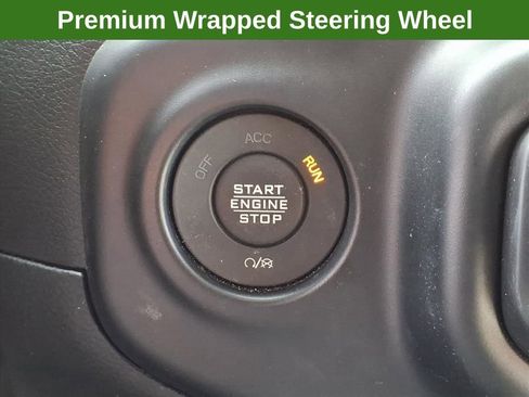 Used 2023 Jeep Gladiator Sport AWD/4WD image 26