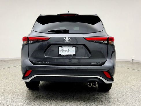 Used 2023 Toyota Highlander XSE AWD/4WD image 6