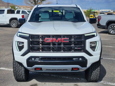 Used 2023 GMC Canyon AT4X image 3