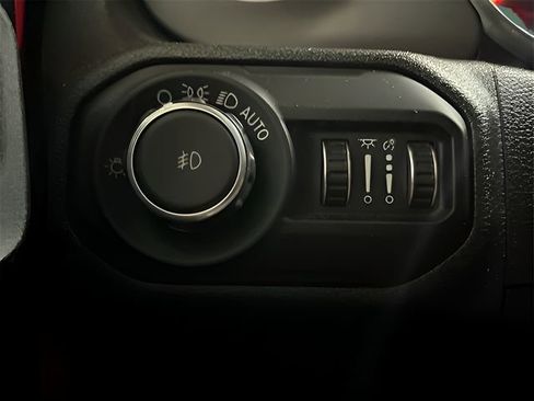 Used 2021 Jeep Wrangler Unlimited Sport image 27