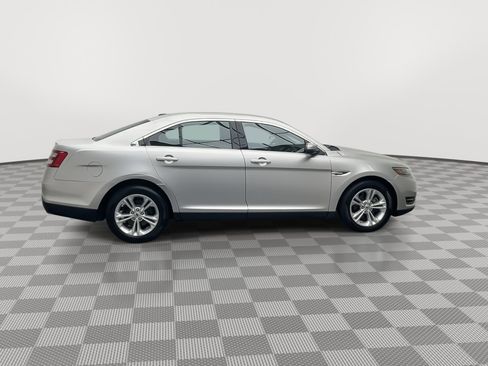 Used 2017 Ford Taurus SEL w/ Equipment Group 201A image 35