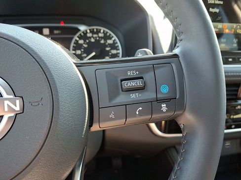 Used 2023 Nissan Rogue SL AWD/4WD image 22
