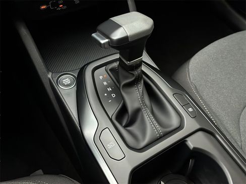 New 2025 Kia K4 LX image 21