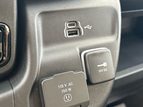 New 2026 RAM ProMaster 3500 w/ Premium Convenience Group image 22