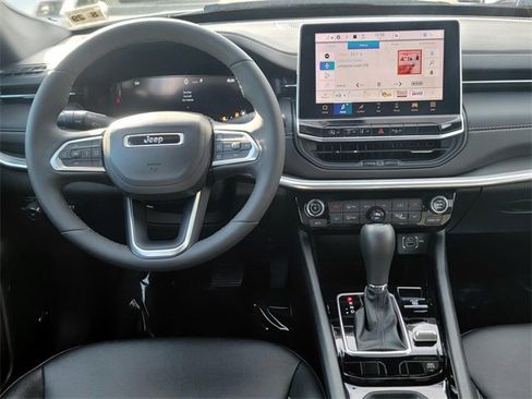 Used 2024 Jeep Compass Limited w/ High Altitude Package image 15