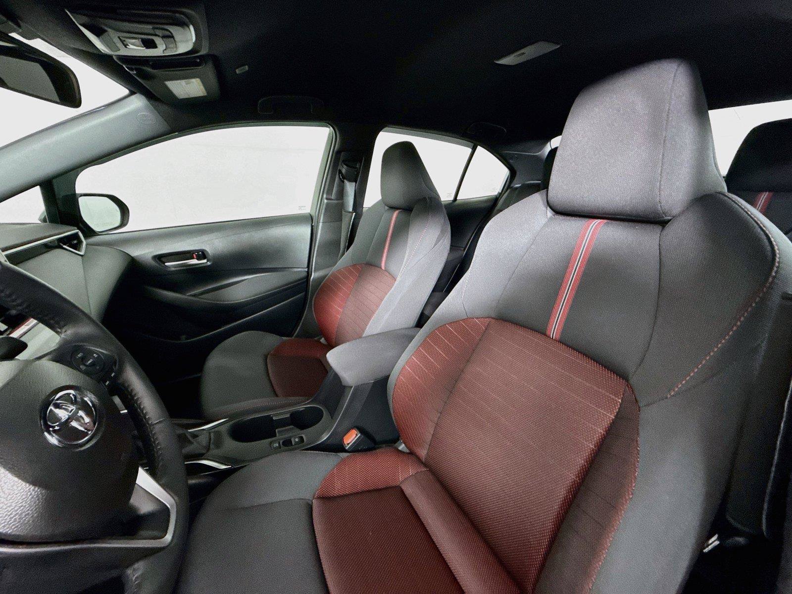 Certified 2026 Toyota Corolla SE w/ SE Package FWD image 3