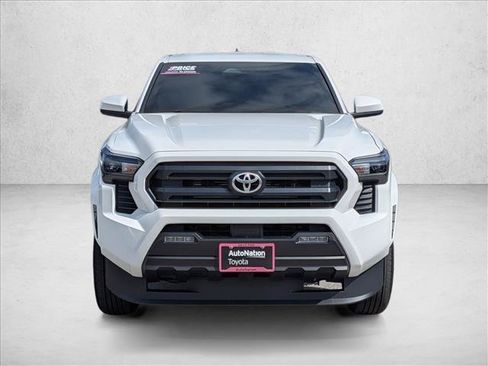 Certified 2025 Toyota Tacoma SR5 AWD/4WD image 2
