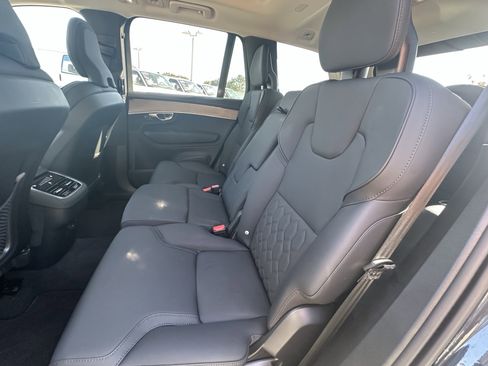 Certified 2025 Volvo XC90 B6 Plus image 31
