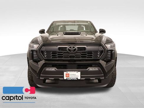 Certified 2025 Toyota Tacoma TRD Sport AWD/4WD image 7