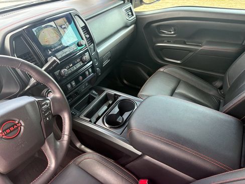 Used 2023 Nissan Titan PRO-4X w/ Pro-4x Convenience Package image 19