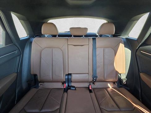 Used 2021 Audi Q3 2.0T Premium w/ Convenience Package image 14