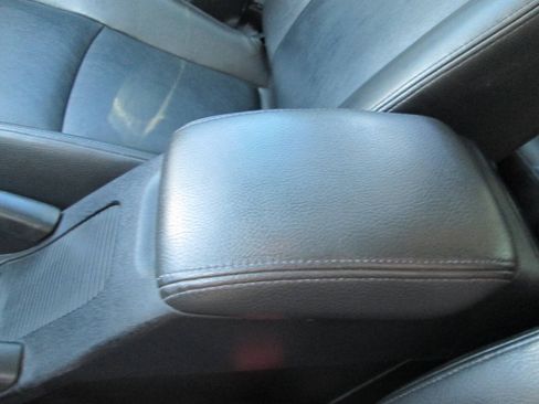 Used 2008 Saab 9-3 2.0T w/ Moonroof Package FWD image 12