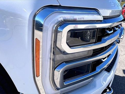 Used 2023 Ford F250 Platinum image 30