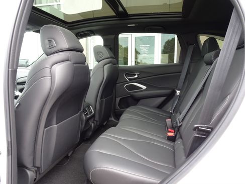 Used 2025 Acura RDX SH-AWD image 15