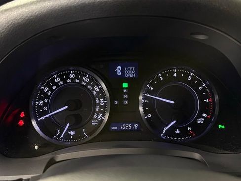 Used 2011 Lexus IS 250C image 20