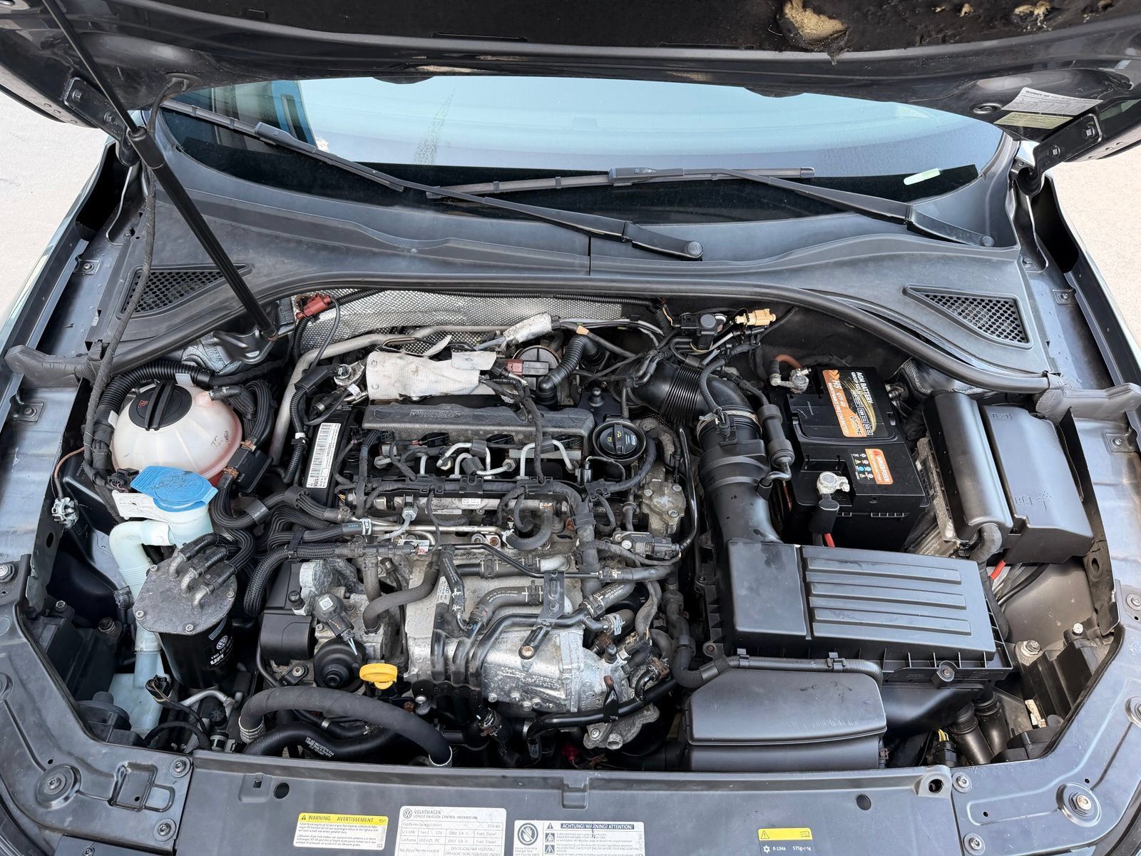 Used 2015 Volkswagen Passat TDI SEL Premium FWD image 40