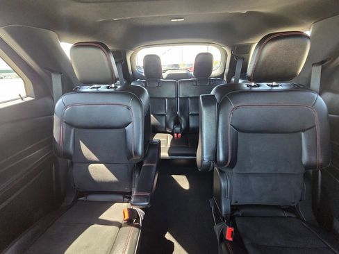 Used 2024 Ford Explorer ST-Line w/ Class IV Trailer Tow Package AWD/4WD image 21