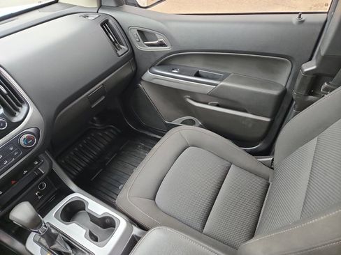 Used 2022 Chevrolet Colorado LT w/ Fleet Safety Package AWD/4WD image 37
