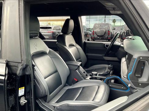 Used 2023 Ford Bronco Black Diamond image 10