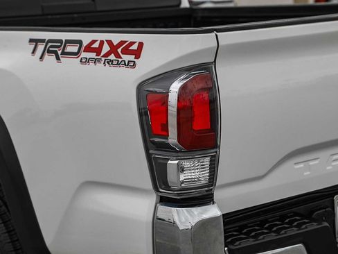 Certified 2023 Toyota Tacoma TRD Off-Road AWD/4WD image 10